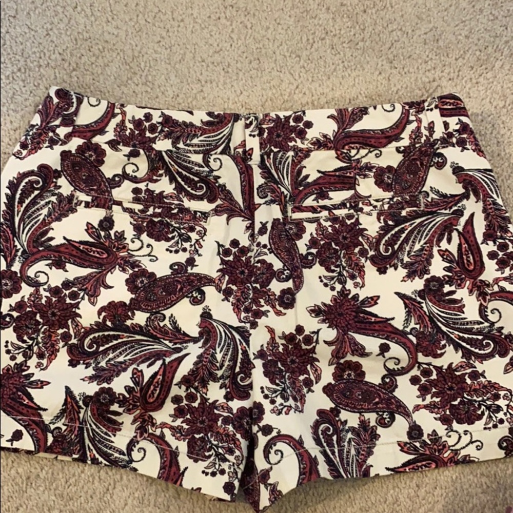 LOFT Original Fit Patterned Shorts - Picture 2 of 4